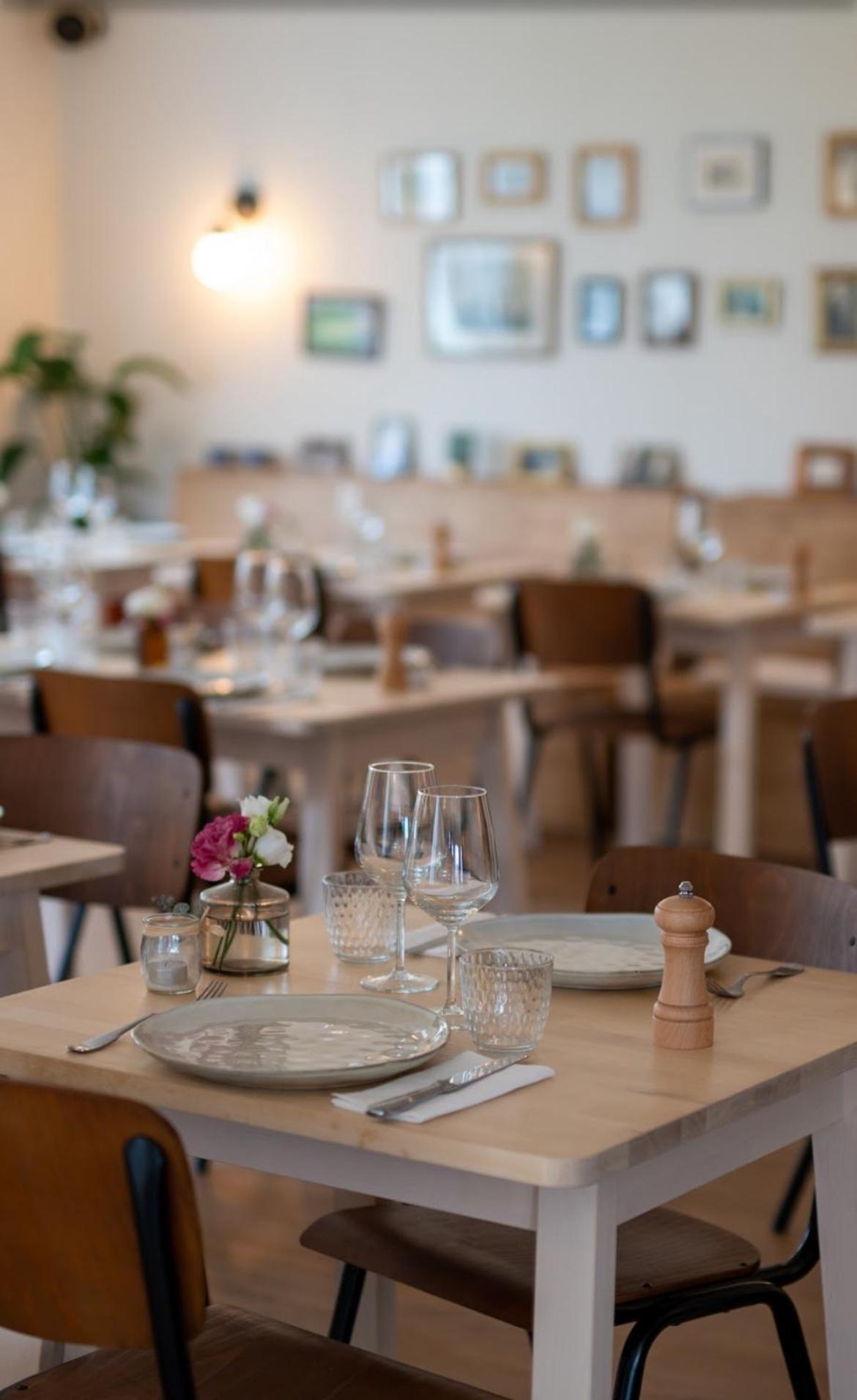 Hotel Restaurant La Voile Bleue Erdeven Esterno foto